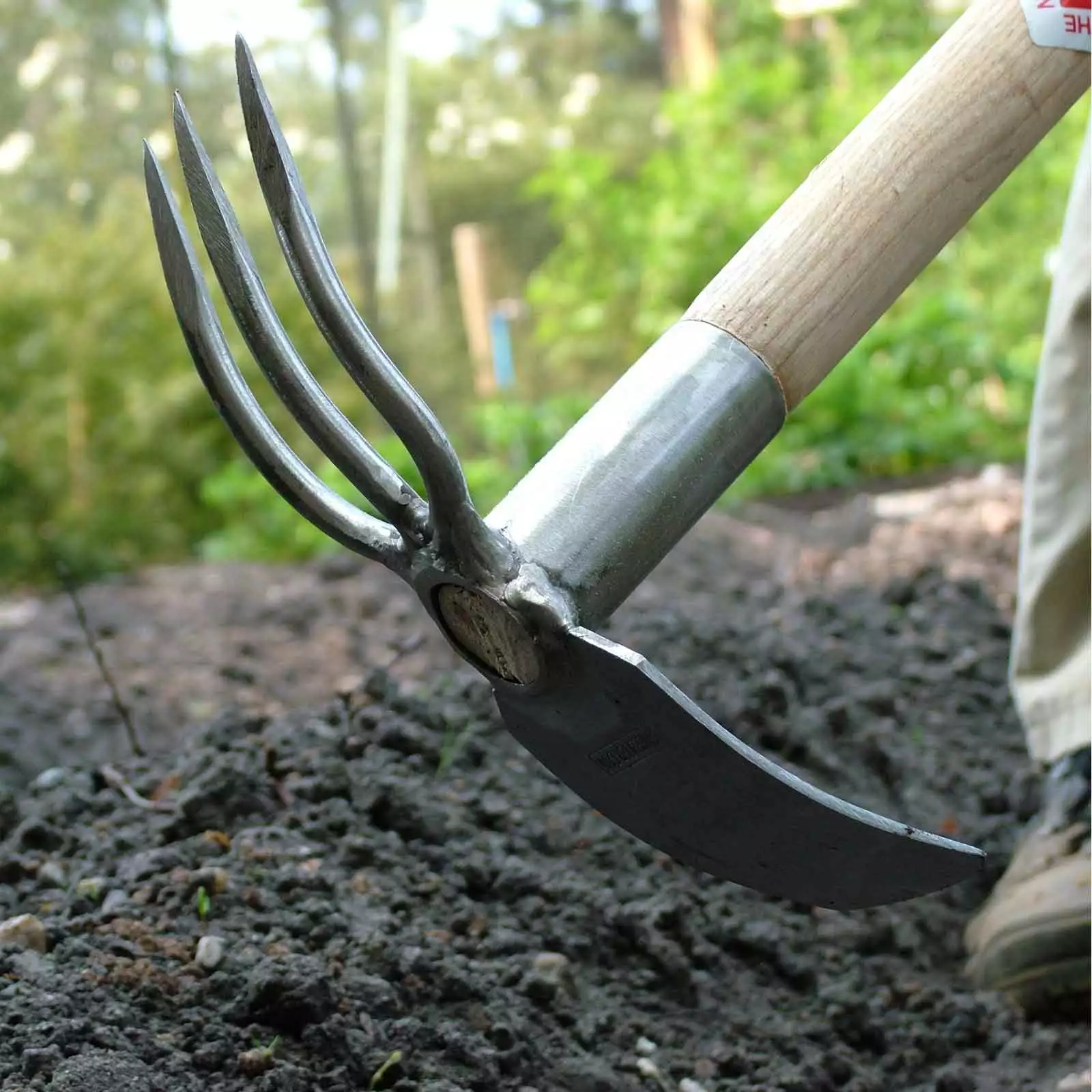 Sneeboer Long Handled Fork and Mattock - The Gardening Website